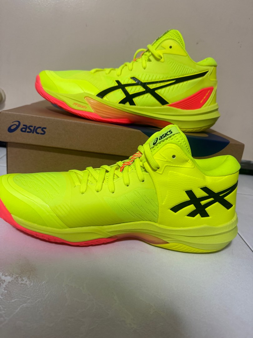 WTS ASICS sky elite FF 3 Paris Luxury Sneakers Footwear on Carousell