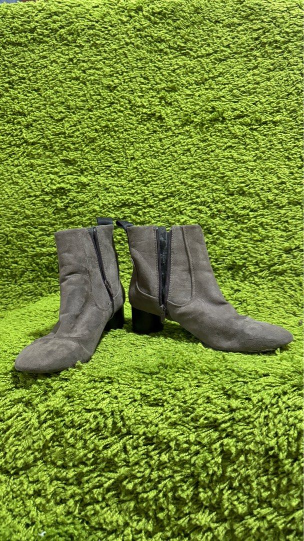 Zara TRF ankle boots Fesyen Wanita Sepatu di Carousell