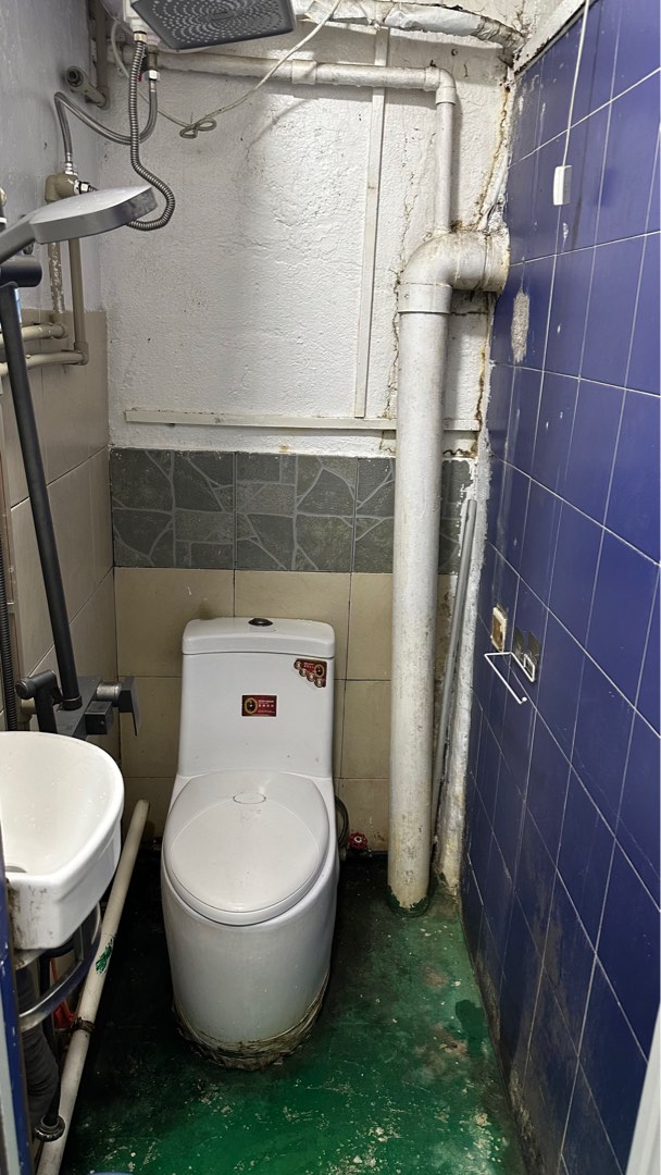 180 sq ft one-bedroom flat with appliances and direct bus service to the doorstep63438667062530111