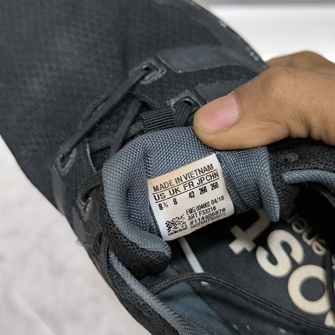 Adidas Rocket Boost, Fesyen Pria, Sepatu Sneakers di Carousell