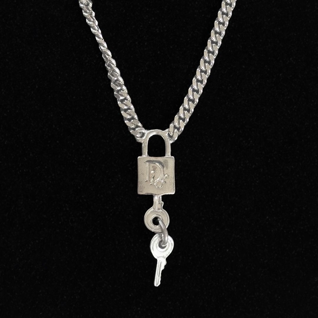 Dior key necklace best sale