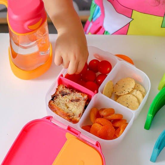 b.box Large Lunch Box (Category: Food Organization & Storage) located in Manila. Submitted by thecluttershop_2018 (Listing ID 1314478946, Image 2). Description: New and unused.initially bought for 2k including sf Washed but never been used. My daughters’ school does not require packed foods as they have meal provisions already ☺️.