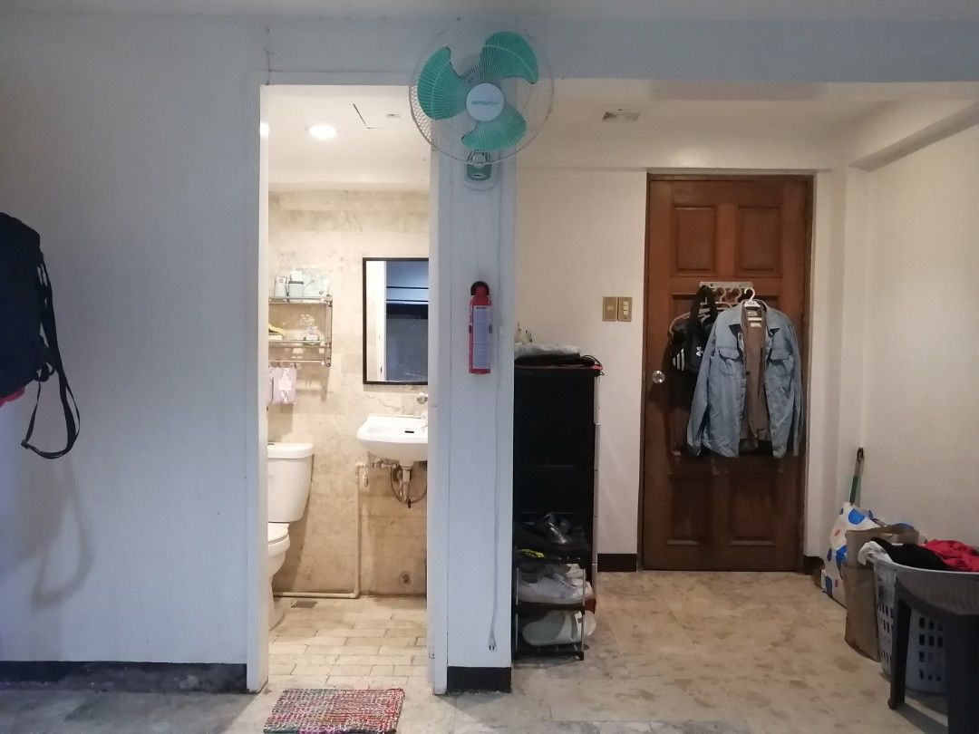 Bedspace BF Homes Parañaque (Category: Room Rentals) located in Paranaque City. Submitted by sandyf0905 (Listing ID 1232002010, Image 3). Description: Bedspace for Males available. Includes bed with mattress, water and electricity, electric fan, cabinet, drinking water, WiFi and laundry..