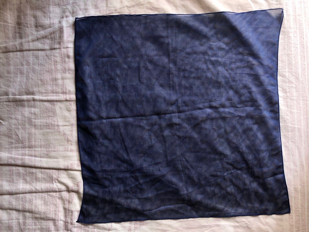 Blue Bandana Scarf (Category: Hair Accessories) located in Cavite. Submitted by koolkatz_ (Listing ID 1314413140, Image 2). Description: Cleaning out my closet 🧺✨ Lightweight head band, scarf, accessory.