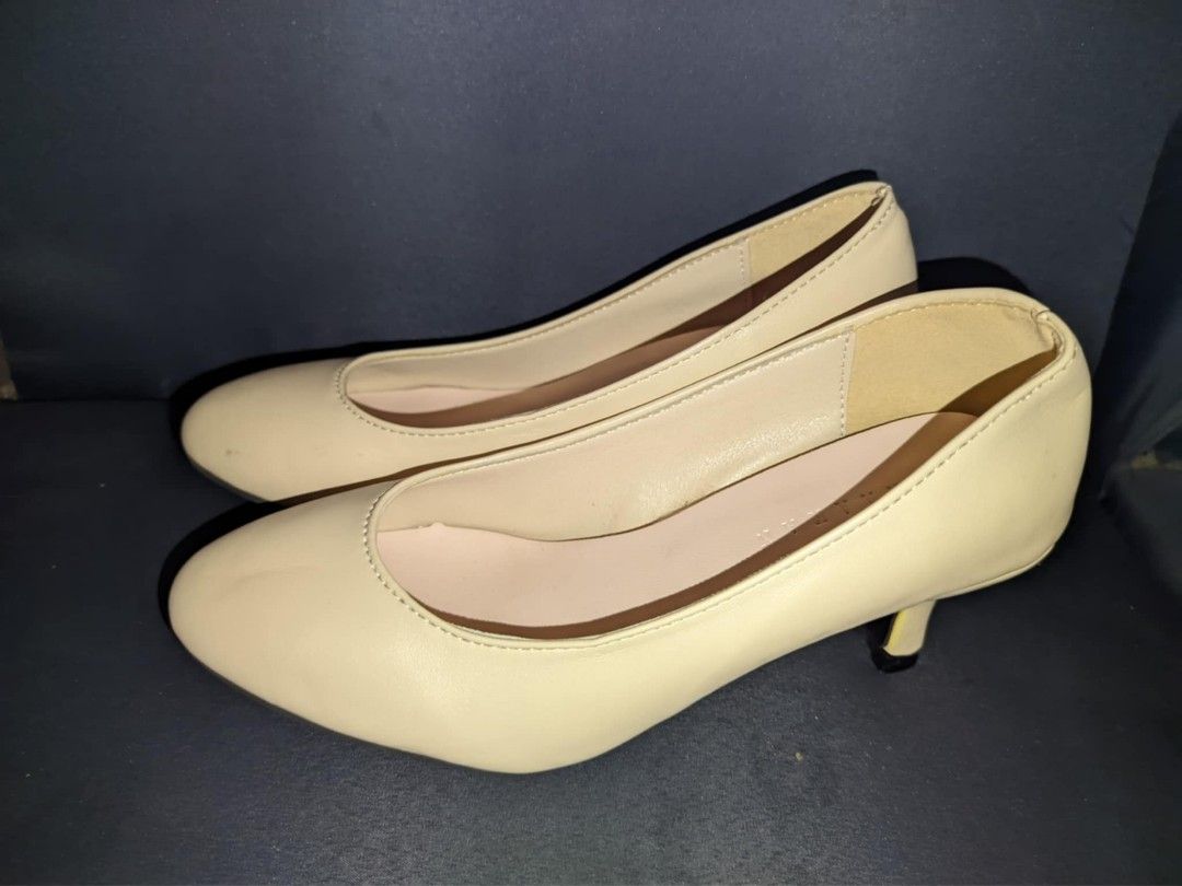Brand new Size 36 2inches heels (Category: Heels) located in Sariaya. Submitted by declutteringwithgru (Listing ID 1314490016, Image 1). Description: Brand new 23cm.