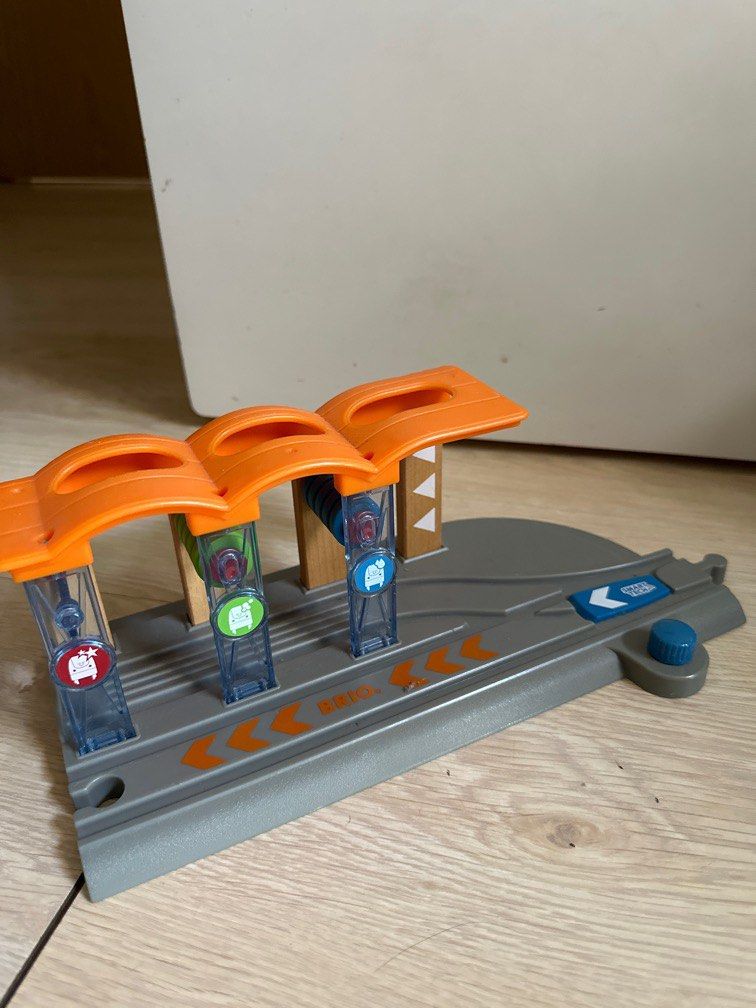 Brio Smart Tech Train Wash Station, Hobbies Toys, Toys Games