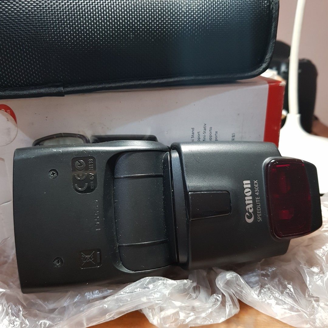 Canon 430EX almost new with box and pouch (Category: Flashes) located in Paranaque City. Submitted by vintagepopsicle (Listing ID 1314523592, Image 2). Description: Just had this for backup, almost never used. The battery compartment and hotshoe proves it. Gcash and Lalamove..