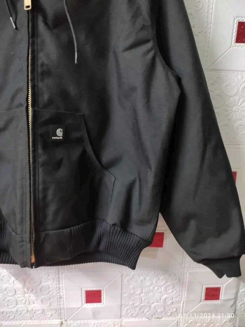 CARHARTT J133BLK ARCTIC ACTIVE JACKET SIZE LARGE BRANDNEW CONDITION AUTHENTIC100 Size actual via tape measure W25.5t to pit L29 Sleeve 25 Price 6800 sf No issues PM SA PRICE MODE
