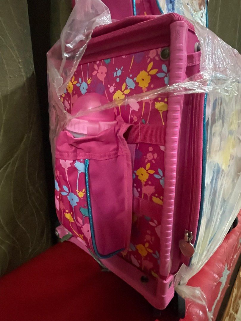 Disney Princess Trolley Bag (Category: Other Kids Furniture) located in Caloocan City. Submitted by joemierie (Listing ID 1314434910, Image 2). Description: .
