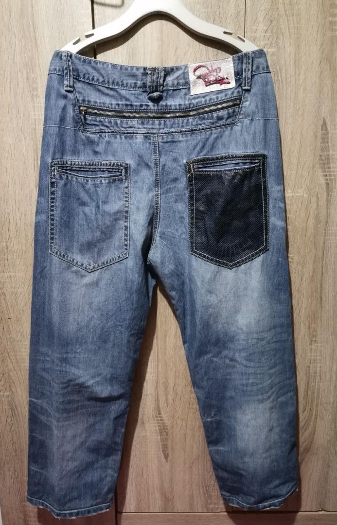 Ecko unlimited denim pants big pocket (Category: Jeans) located in San Pedro. Submitted by thriftersthrift (Listing ID 1314481025, Image 2). Description: Waistline 34 Length 40 Good condition Color rate : 9/10 All items are from ukay bale so manage your expectation.