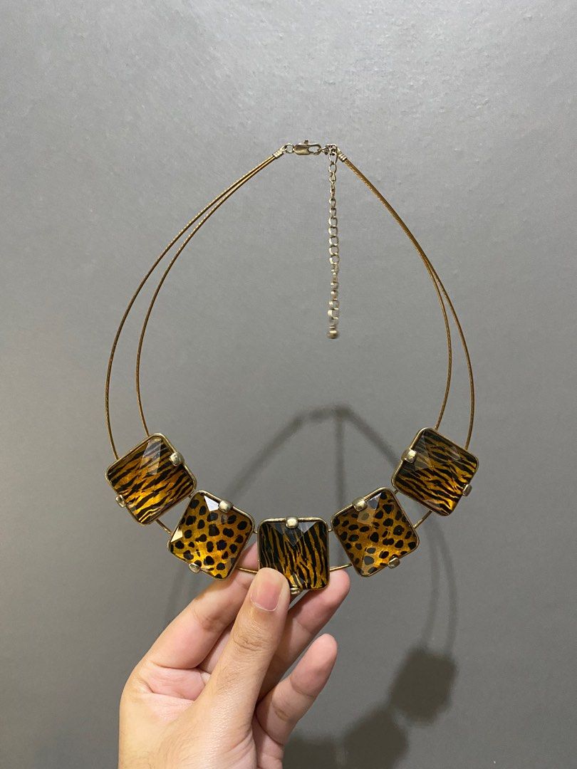 Fashion Necklace (Category: Necklaces) located in Santa Maria. Submitted by rxquelann (Listing ID 1314410800, Image 1). Description: - No issue - Adjustable - Good to wear for events or parties - Sta. Maria Bulacan Area.