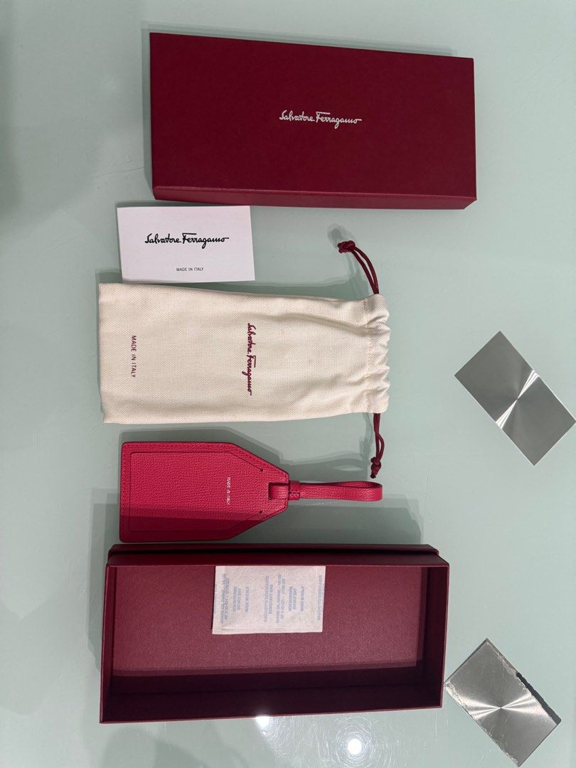 Ferragamo luggage tag 2025