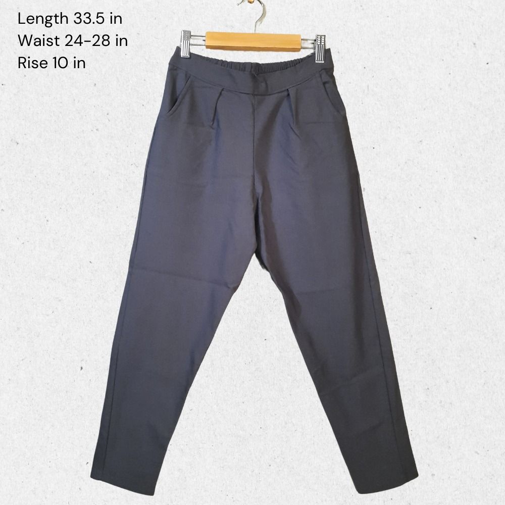 Gray twill ankle trousers (Category: Other Bottoms) located in Caloocan City. Submitted by preloved.decluttering (Listing ID 1314553132, Image 1). Description: Gray twill trousers Nice thick fabric Stretchable waistband Mid-rise.