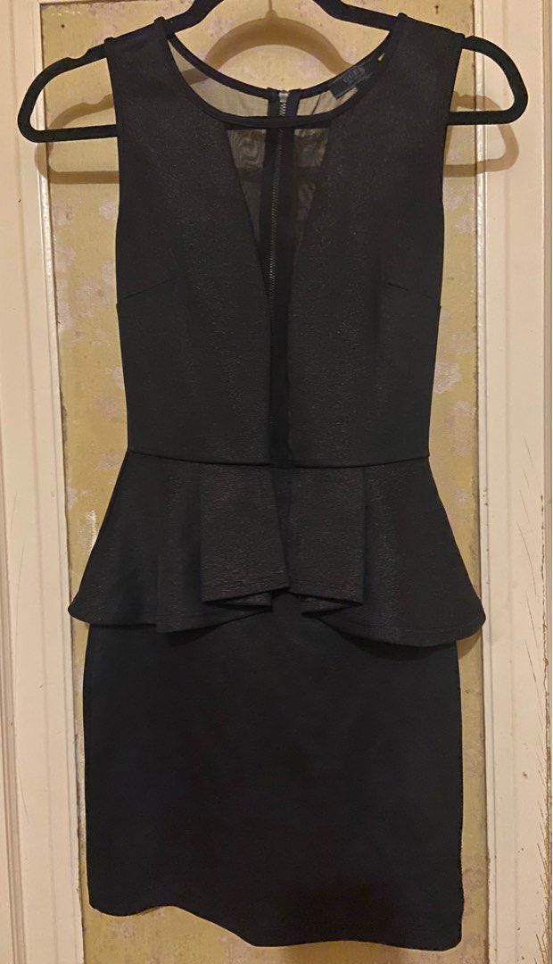 Guess black dress sizeS (Category: Clothes) located in Toronto. Submitted by violetshopcollection (Listing ID 1314453852, Image 1). Description: Condition- hardly worn In good condition. Zipper works. Has no issues Size- Small Colour- black, has shimmer - back is see through mesh Payment- Cash No Refunds / Exchange No try ons, No trading No holds. All purchases are Finally Sale From a Smoke Free home First come, First Serve Price-$40 Pick up- At 