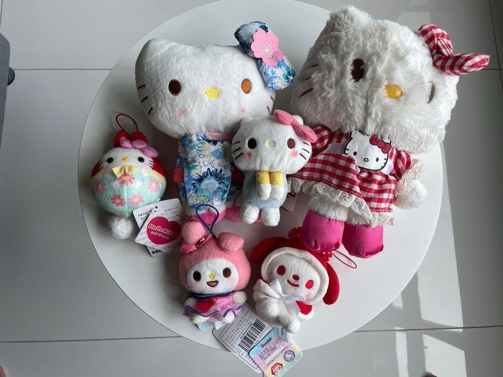 Hello Kitty Assorted (Category: Plushies & Soft Toys) located in Singapore. Submitted by devildog62 (Listing ID 1314463418, Image 1). Description: Assort Hello Kitty $8 to $20.