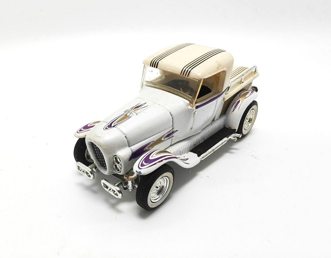 Hot Wheels Limited Edition George Barris Ala Kart Custom 1929 Ford