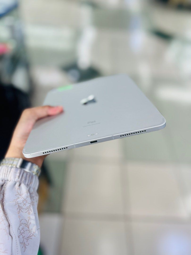iPad Air 4 64gb Cellular with Sim (Category: iPad) located in San Juan City. Submitted by aynaagadgets (Listing ID 1314460110, Image 3). Description: FOR SALE | TRADE / SWAP PASS SA MGA SCAMMERS / THIRD PARTY (RFS: Buy and Sell) IPAD AIR 4 CELLULAR ⬇️DETAILS⬇️ •64 GB (Other storage is also available) •Silver (Other color is also available but price may vary) •NTC Approved •95% Smooth •Truetone Working •No Hidden Issues | Unli reset •Free 3U Tools