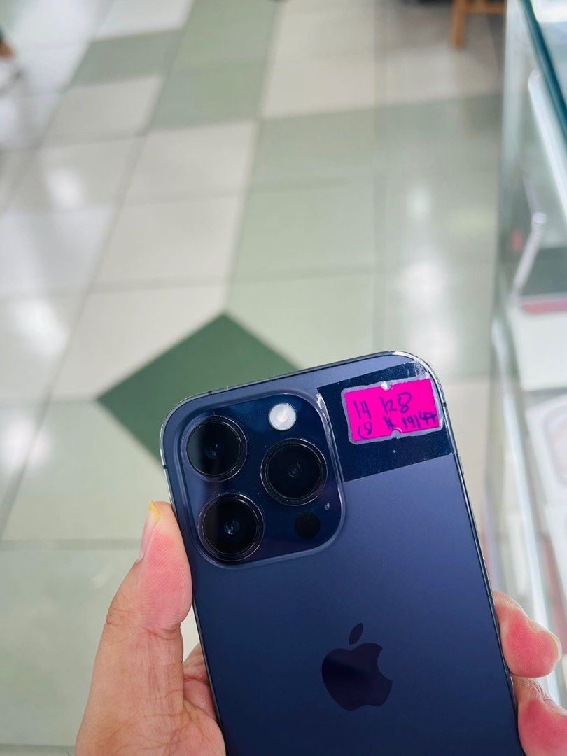 Iphone 14 Pro 128GB 93bh smartlocked no issues ntc approved (Category: iPhone 14 Series) located in San Juan City. Submitted by saabangadgetshop (Listing ID 1314540035, Image 1). Description: Onhand | Pre-owned iPhone 14 Pro 128gb Smartlocked 93bh NTC APPROVED NO HIDDEN ISSUES NO HISTORY OF REPAIR 99%Smooth TEST TO SAWA RESET ALL YOU WANT NOT REFURBISHED AUTHENTIC PHONE ALL WORKING Mode of Payment : ⬇️ ▪️Cash ▪️Bank Transfer ▪️Gcash ▪️Credit Card
