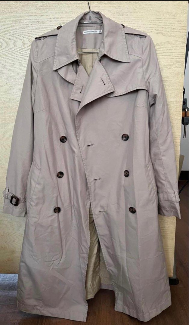 Izzue 女裝簿身trench coat (size XS), 女裝, 外套及戶外衣服- Carousell
