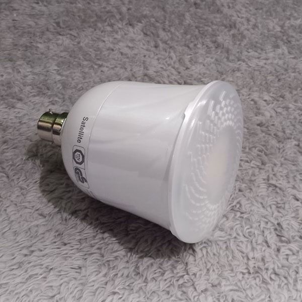 JBL Sengled Pulse LED+ Wireless Speaker C01-BR30AUB22 (Category: Soundbars, Speakers & Amplifiers) located in Paranaque City. Submitted by ivy69425 (Listing ID 1314402573, Image 2). Description: Brand: JBL Model: C01-BR30AUB22 Condition: New/Working/With Box Voltage: 220V Features: • Model: C01-BR30AUB22 • Power Supply: 240V AC, 50Hz, 120mA (typ.) • Lamp Socket: B22 • Power Consumption: 11.5W (Rated), 15W (LED+Speaker) • Dimensions: 140.0mm (H) x