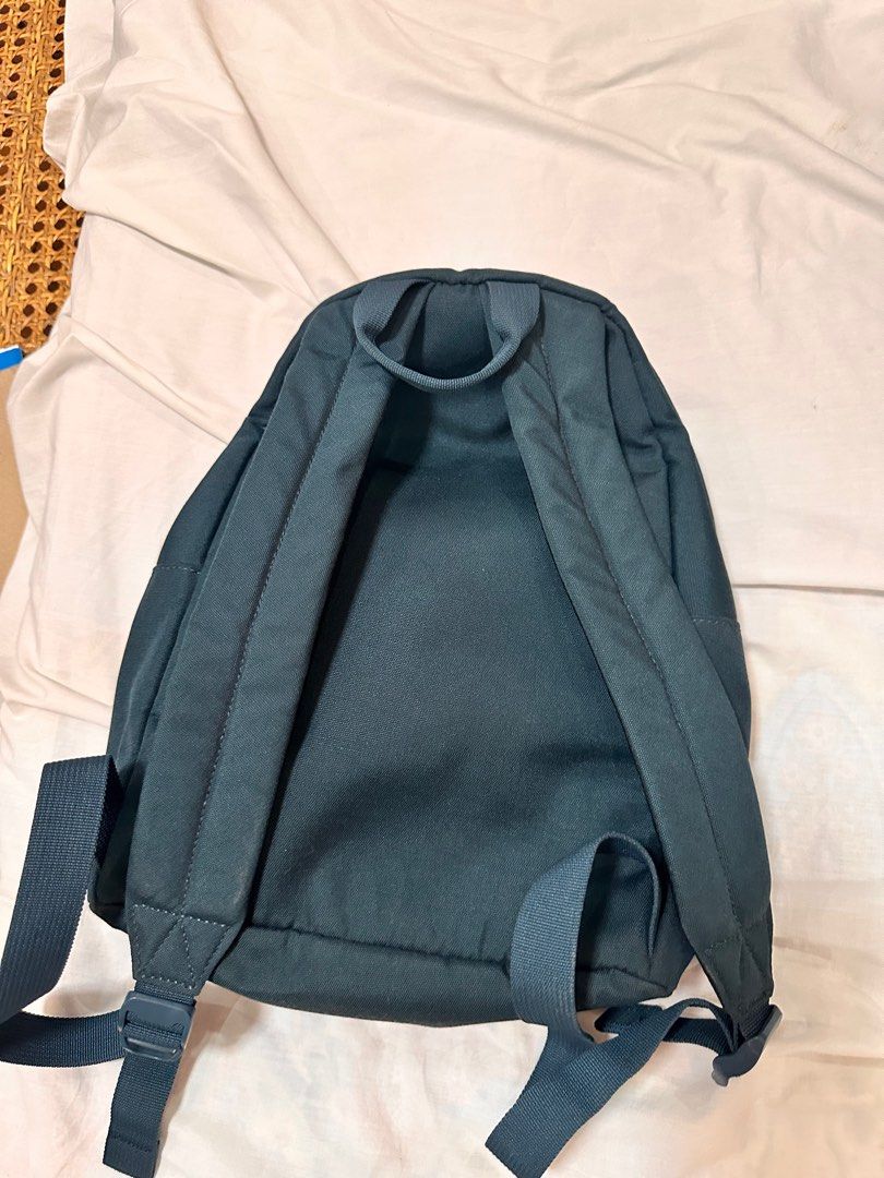 Lacoste Backpack (Category: Backpacks) located in Mandaluyong City. Submitted by flyhighst (Listing ID 1314420969, Image 2). Description: .