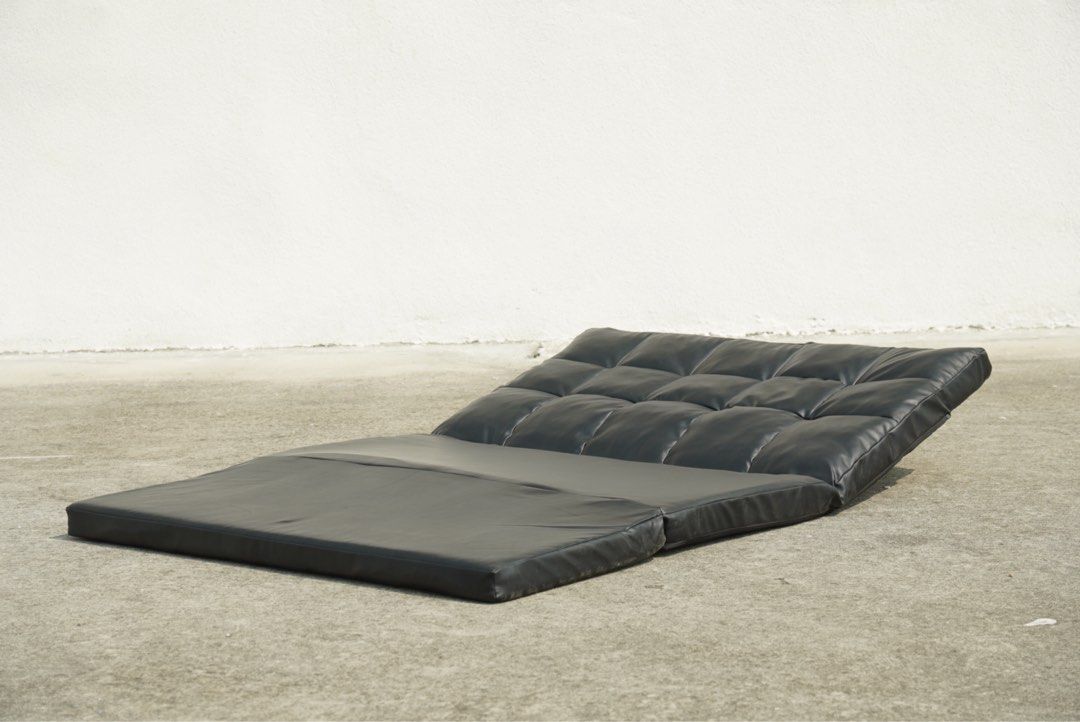 Leather floor sofa bed (Category: Sofas) located in Bulacan. Submitted by rock_off.thriftshop.ph (Listing ID 1314375636, Image 3). Description: .
