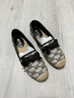 (Category: ) located in . Submitted by beylee (Listing ID 1314518117, Image 1). Description: .
