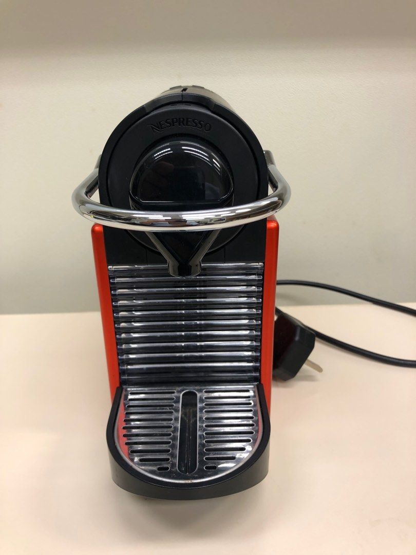 Nespresso Pixie C60 Red 膠囊咖啡機紅色, 家庭電器, 廚房電器, 咖啡機及咖啡壺- Carousell