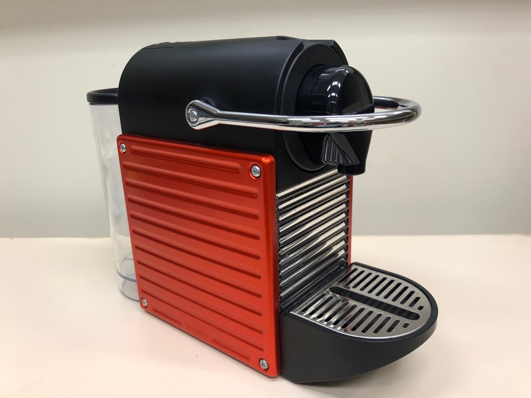 Nespresso Pixie エスプレッソマシン レッド C60 ネスプレッソ マシン