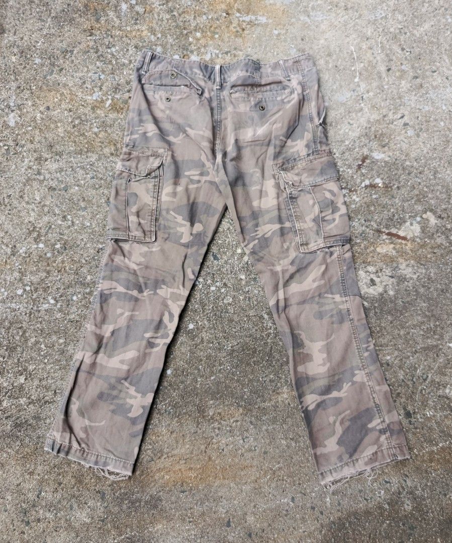 Old navy camo cargo pants discount