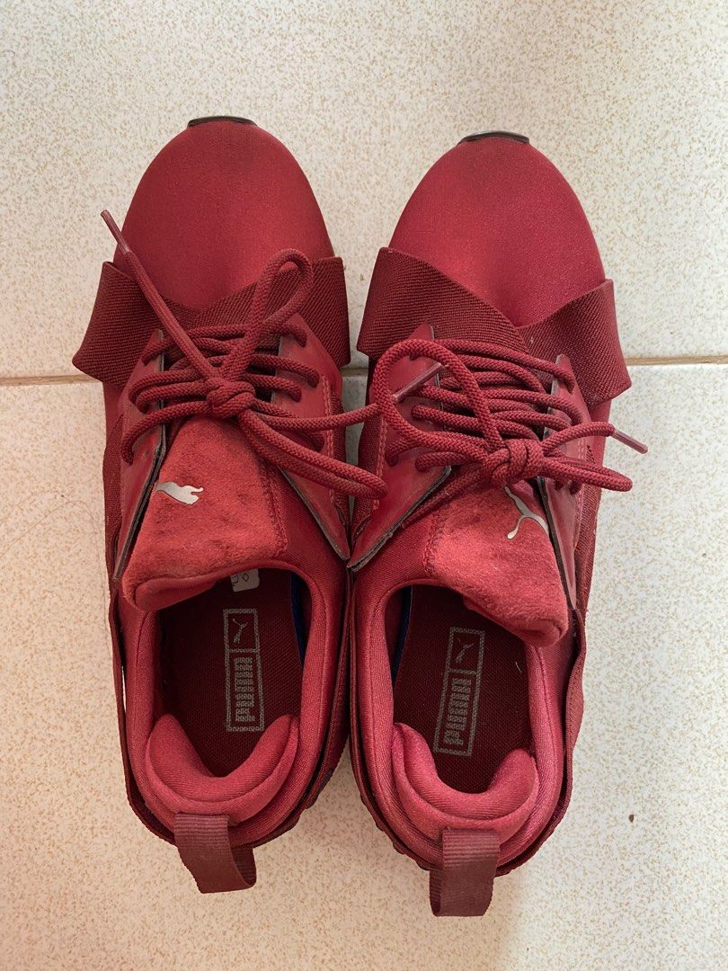 Maroon rubber shoes deals