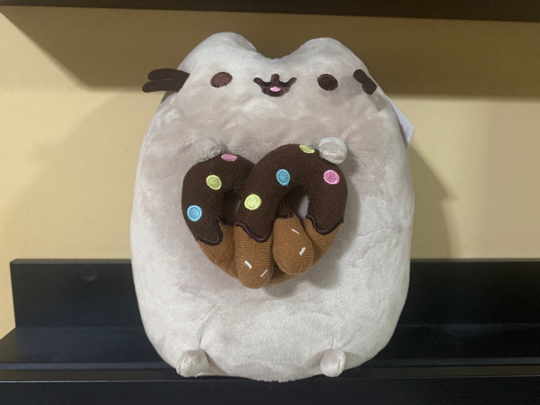 Pusheen plush pretzel