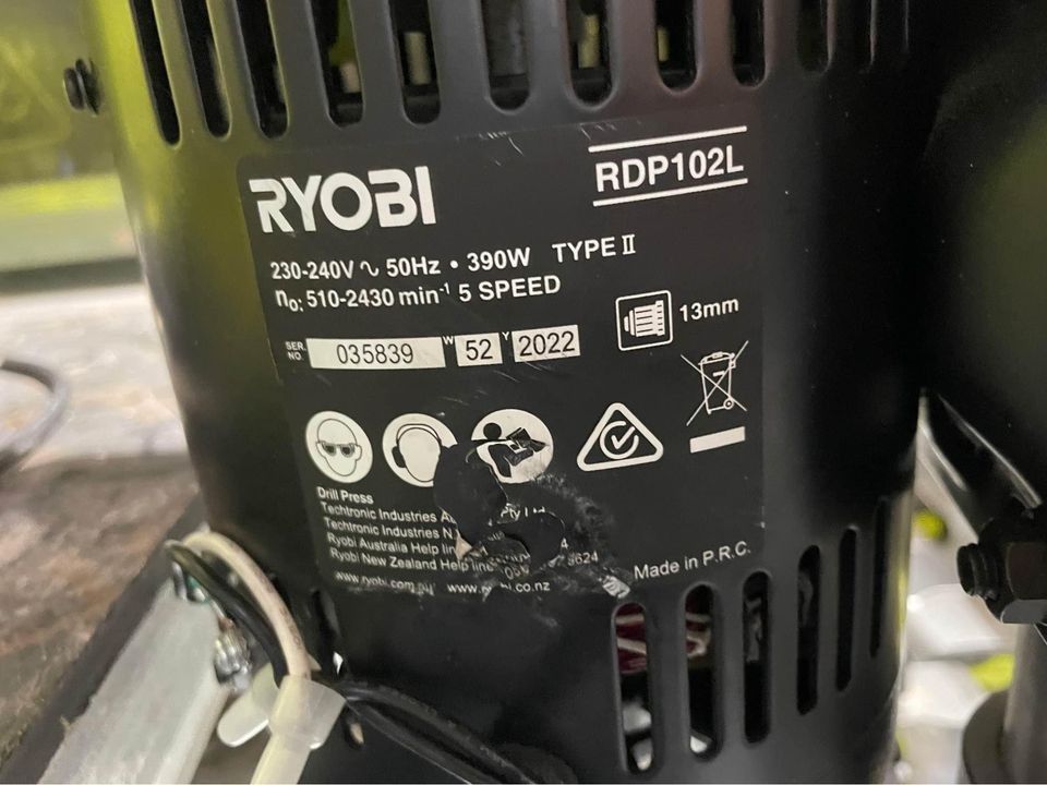 RYOBI 390W BENCH DRILL PRESS (Category: Construction Tools & Equipment) located in Muntinlupa City. Submitted by aussie.surplustore (Listing ID 1314394779, Image 3). Description: RYOBI 390W BENCH DRILL PRESS Surplus from Australia We are available online and thru our physical store located at: 👉MUNTINLUPA For more info direct message or call me: ➡️Salestaff: JANINE ➡️Number: 0948 098 5387.