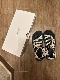 （分類：）位於 。 由 eatsleepbuyrepeat 提交（商品編號 1314433118，圖片 1）。簡介： 。