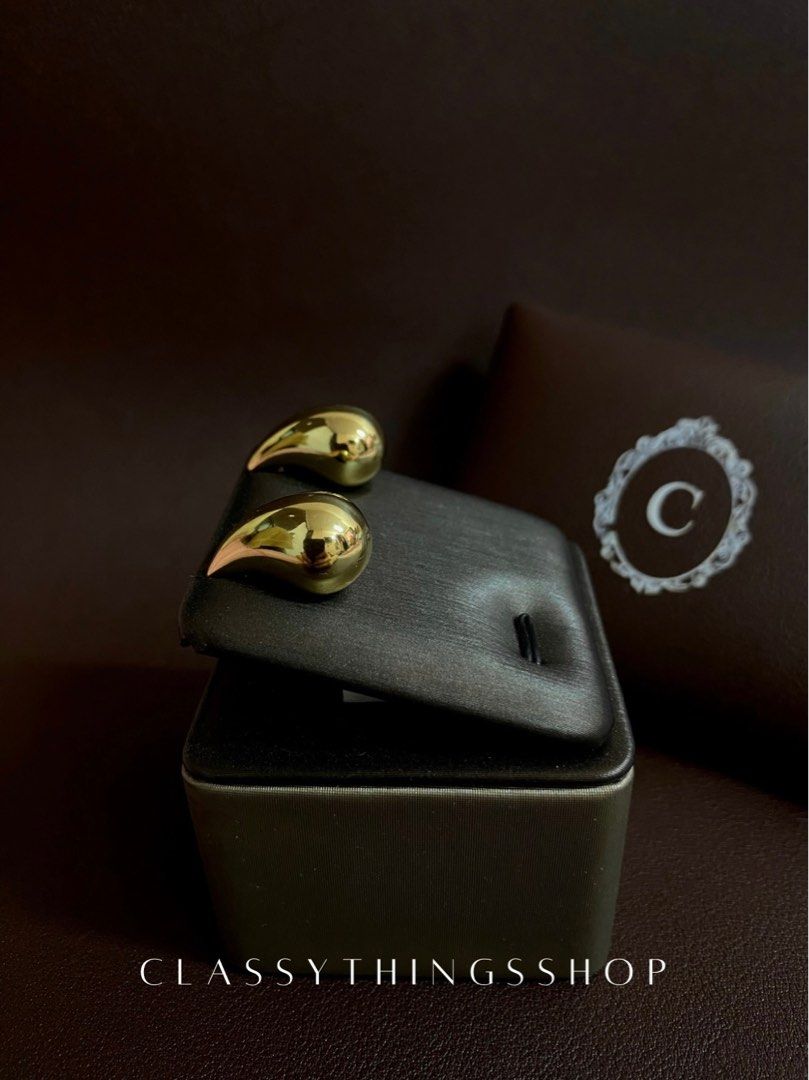 Teardrop Earrings (Category: Earrings) located in Quezon City. Submitted by classythingsshop (Listing ID 1314473548, Image 1). Description: Teardrop Earrings. Actual photo of the item. [You may use the photo with the coin for size reference] Material: Stainless steel. All our items are high quality, nontarnish and hypoallergenic. Feel free to inquire anytime through our chat or use the number below as intended. Thank you!.