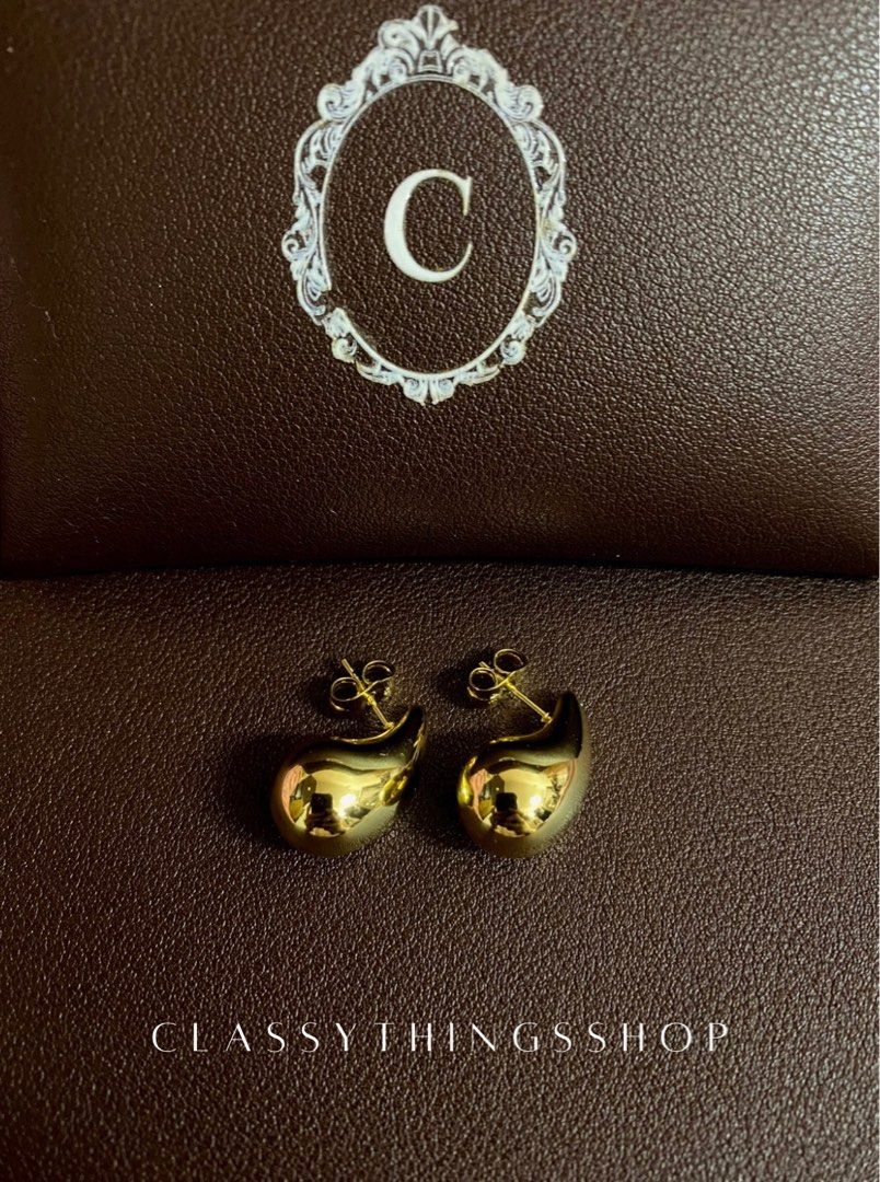 Teardrop Earrings (Category: Earrings) located in Quezon City. Submitted by classythingsshop (Listing ID 1314473548, Image 3). Description: Teardrop Earrings. Actual photo of the item. [You may use the photo with the coin for size reference] Material: Stainless steel. All our items are high quality, nontarnish and hypoallergenic. Feel free to inquire anytime through our chat or use the number below as intended. Thank you!.
