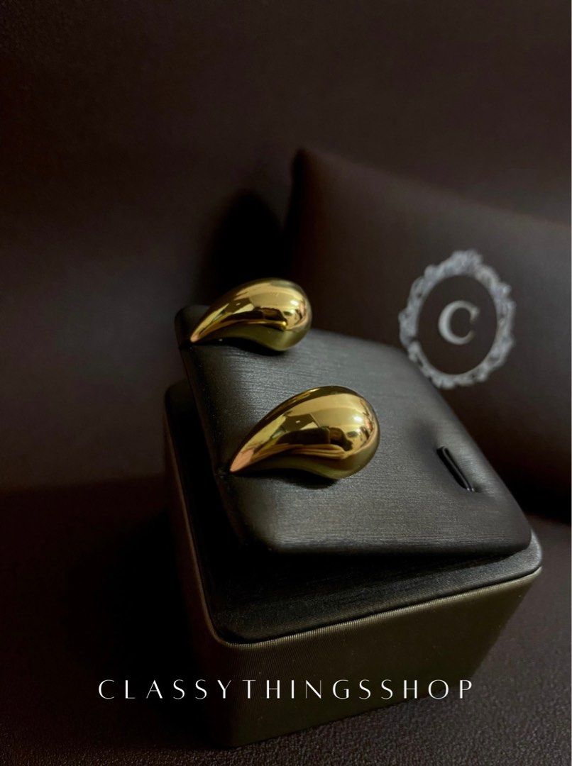 Teardrop Earrings (Category: Earrings) located in Quezon City. Submitted by classythingsshop (Listing ID 1314473548, Image 2). Description: Teardrop Earrings. Actual photo of the item. [You may use the photo with the coin for size reference] Material: Stainless steel. All our items are high quality, nontarnish and hypoallergenic. Feel free to inquire anytime through our chat or use the number below as intended. Thank you!.
