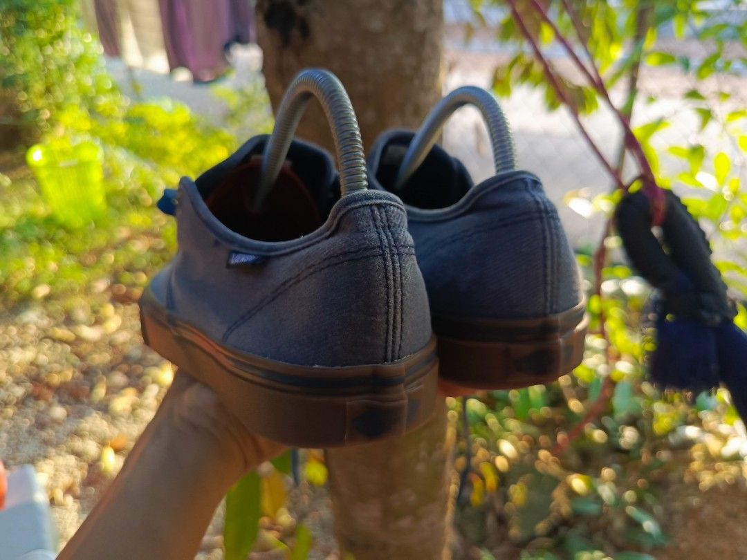 Vans era gum sole black best sale