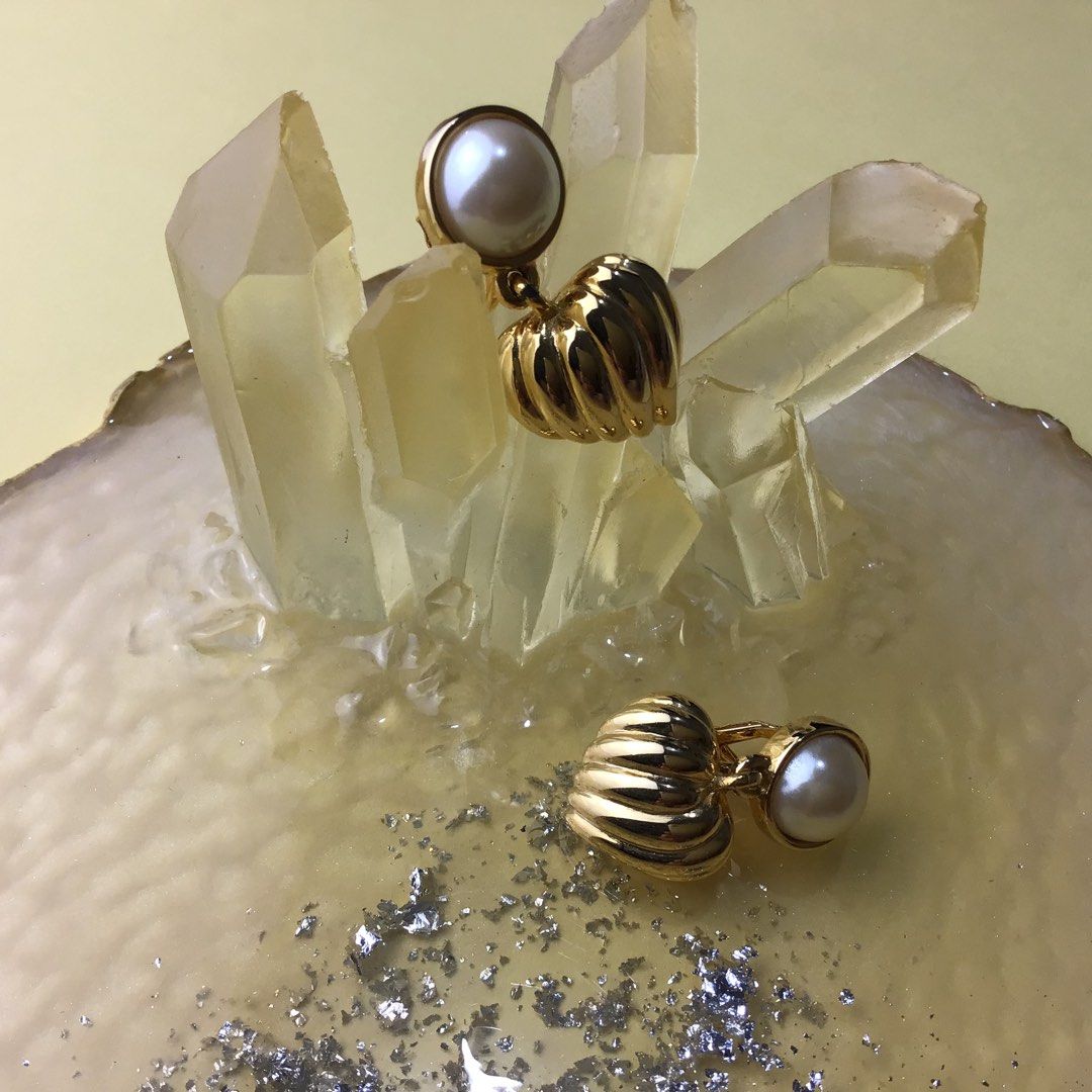 Vintage Drop Pearl Earrings Women s Fashion Jewelry Organizers Earrings on Carousell