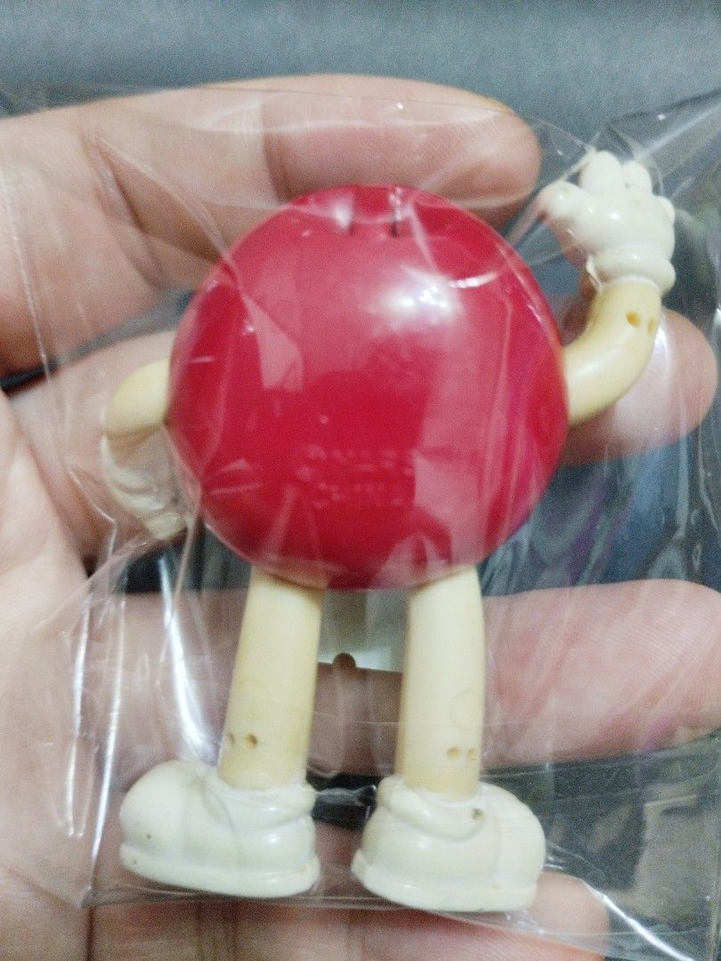 Vintage M&M (Category: Vintage Collectibles) located in Manila. Submitted by krystalchewey_ (Listing ID 1314543435, Image 2). Description: actual photo posted.