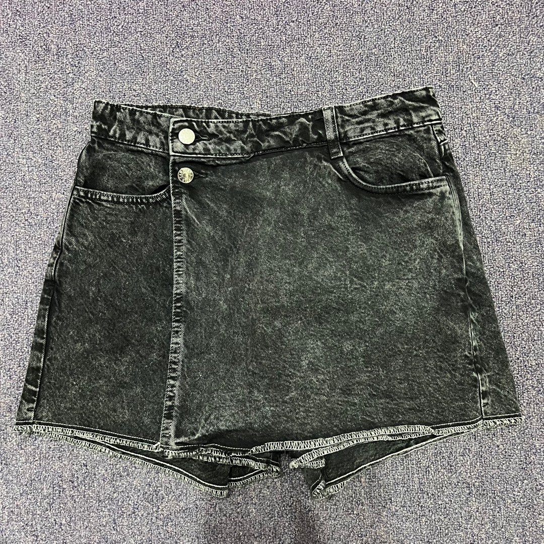 Zara Acid Wash Denim Skort, Women's Fashion, Bottoms, Skirts on Carousell
