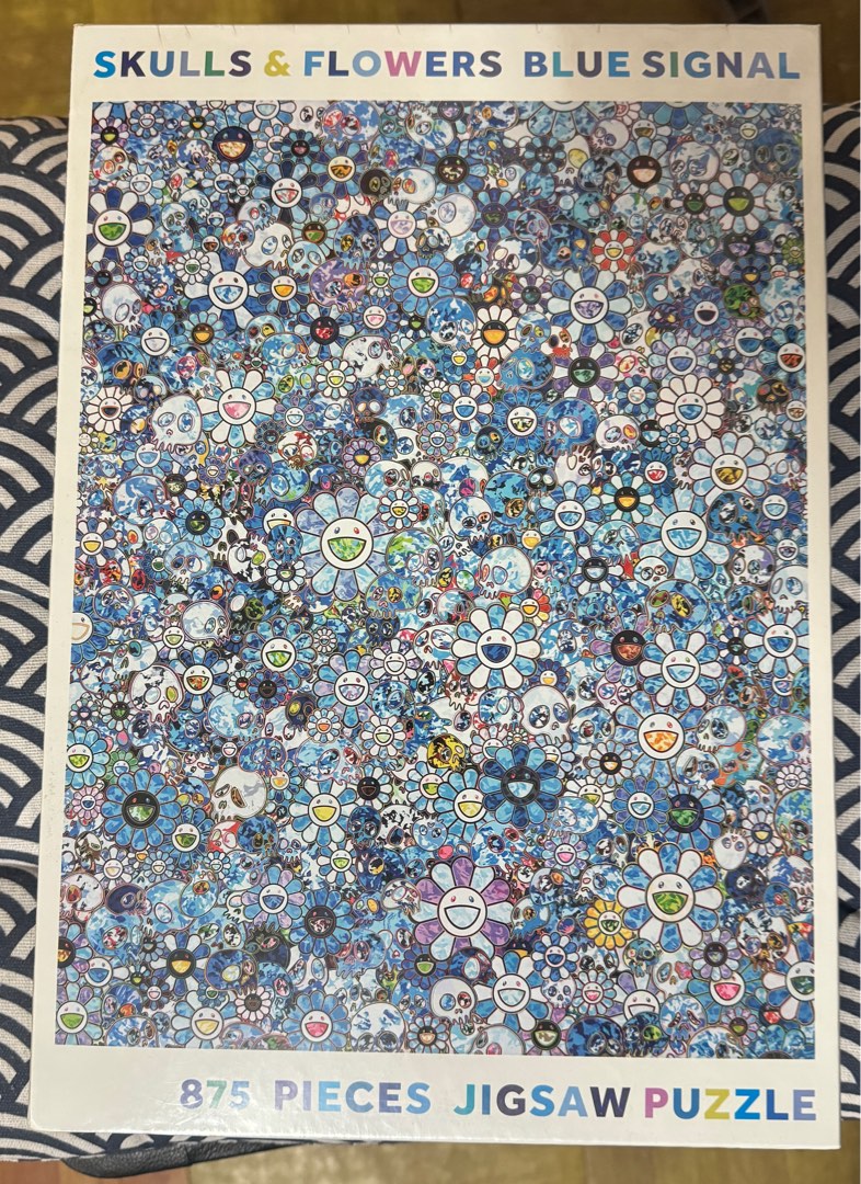 （絕版）全新未開封村上隆花花骷髏砌圖拼圖Takashi Murakami Jigsaw Puzzle / Skulls & Flowers Blue  Signal (875 PCS), 興趣及遊戲, 玩具& 遊戲類- Carousell