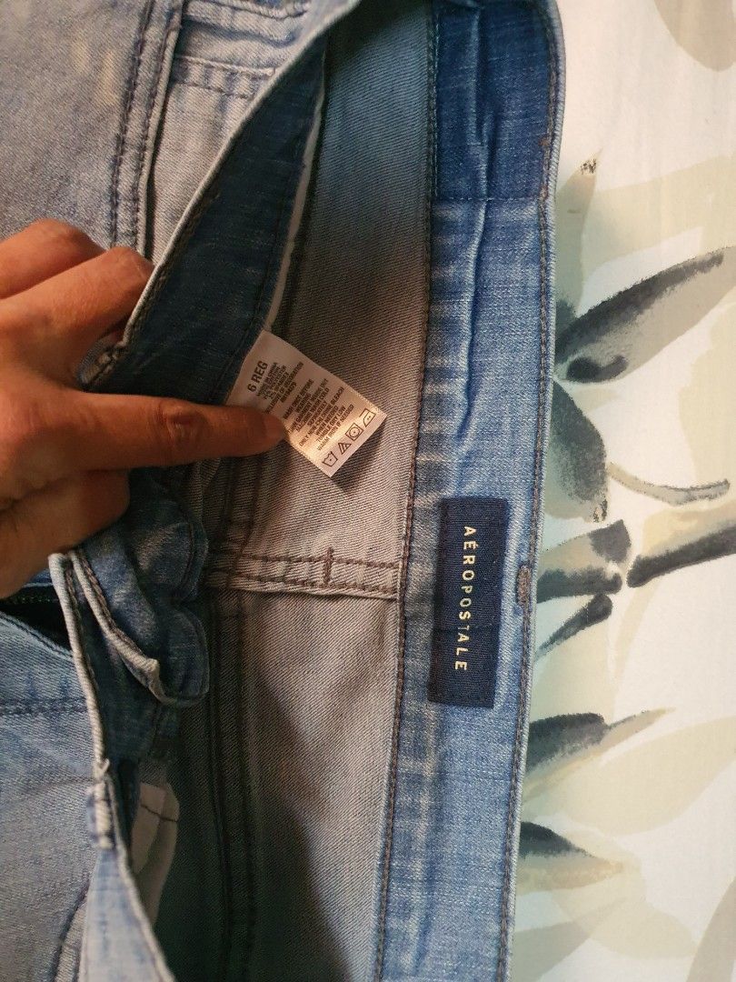 Aeropostale Skinny Jeans (Category: Jeans) located in Manila. Submitted by mane_13 (Listing ID 1314629504, Image 2). Description: RFS: Does not fit me anymore Details of sizes are on the pictures.