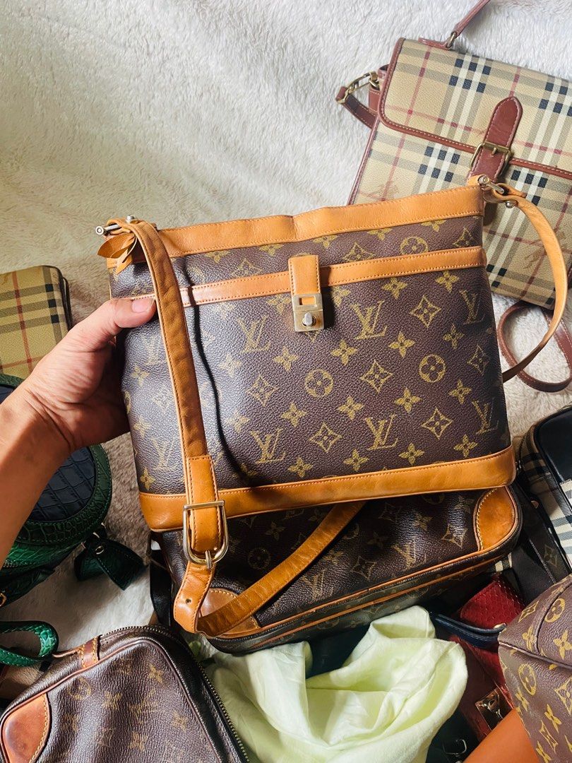 Authentic Lv (Category: Luxury Bags & Wallets) located in Mambajao. Submitted by ckali (Listing ID 1314615868, Image 1). Description: Authent mic vintage rare pcs made in U.S.A MAGANDA PA JAPAN SUOURCE No major major issue.