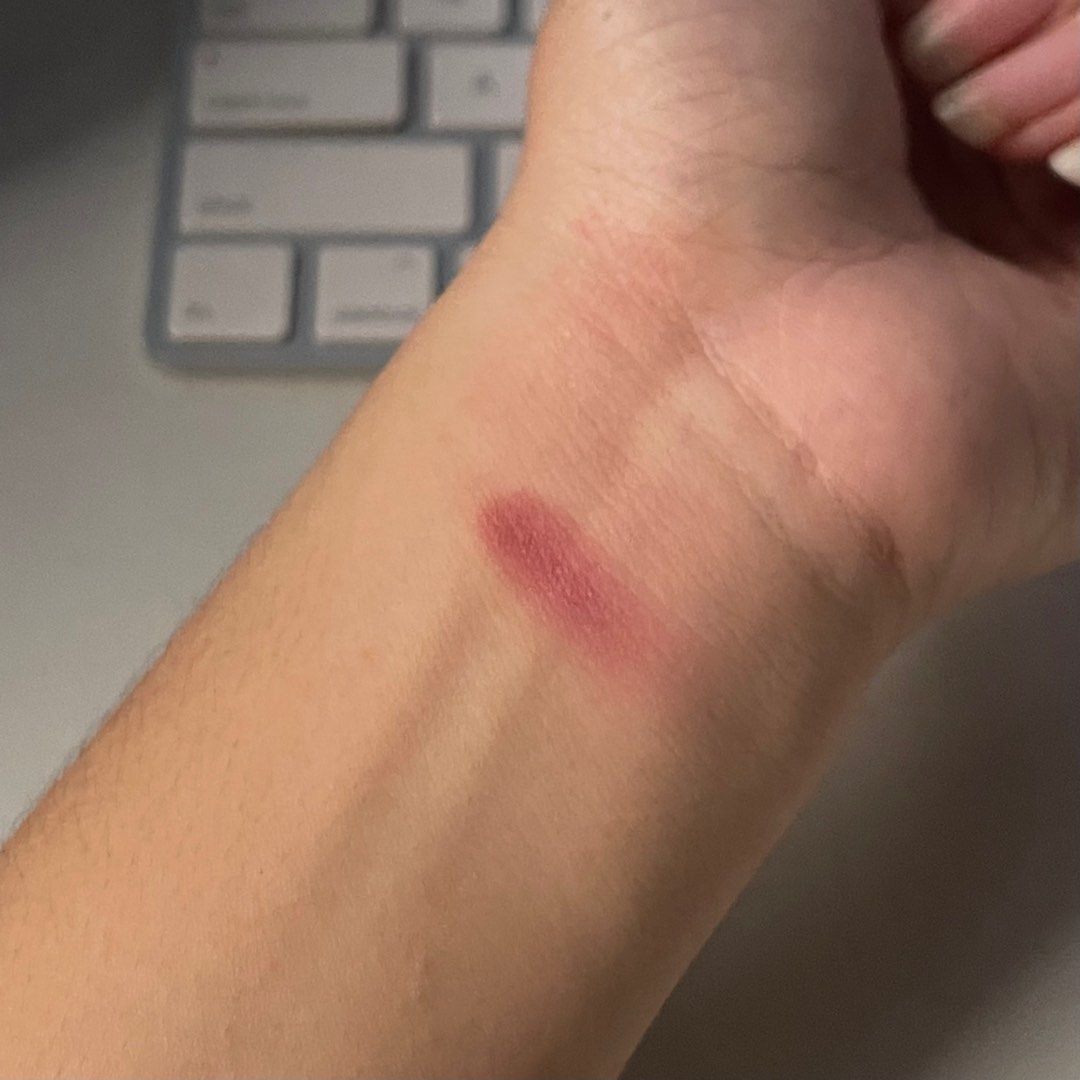 Bare Minerals Gen Nude Powder Blush (Category: Makeup) located in Bacolod City. Submitted by pomppurins (Listing ID 1314655278, Image 3). Description: — used well — shade: you had me at merlot — sanitized thoroughly — does not come with box.