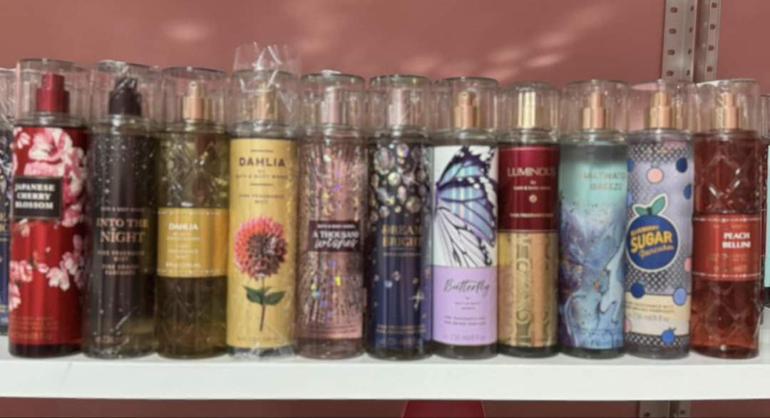 BATH AND BODY WORKS ( ORIGINAL) (Category: Fragrance & Deodorants) located in Manila. Submitted by iamjohncal97982 (Listing ID 1314569533, Image 2). Description: 💯✅ BATH AND BODY WORKS MIST AND PERFUME ( CANADA) ❎ NO PAPER BAG ( since hoarding at madamihan nag orders namin).