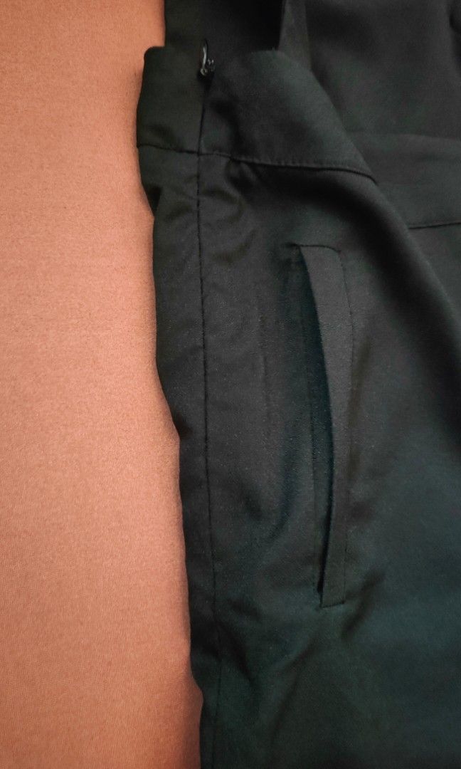Black wideleg jumpsuit (Category: Jumpsuits) located in Antipolo. Submitted by aprililing (Listing ID 1314608586, Image 2). Description: Black wideleg jumpsuit, no brand. Condition: Like new Size: Can fit S-M frame.