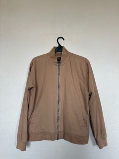 (Kategori: ) berada di . Dikirim oleh hadidd_ (ID iklan 1314646565, Gambar 1). Deskripsi: .