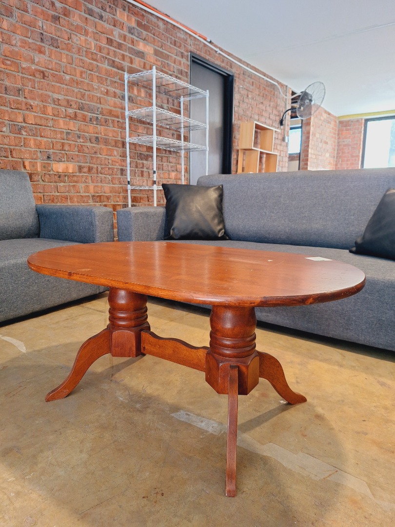 Classic Brown Wooden Coffee Table | Meja Kopi Kayu Cokelat Klasik ...