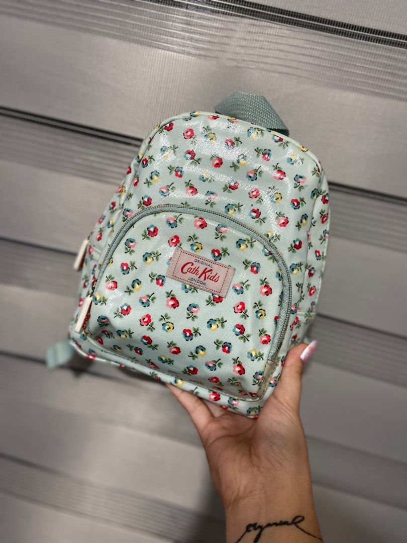 donut mini macaroon backpack Enchanted Series Model:REVO5XVIQLP-HS-L (LH) The North Face Borealis Mandeville hikes or work